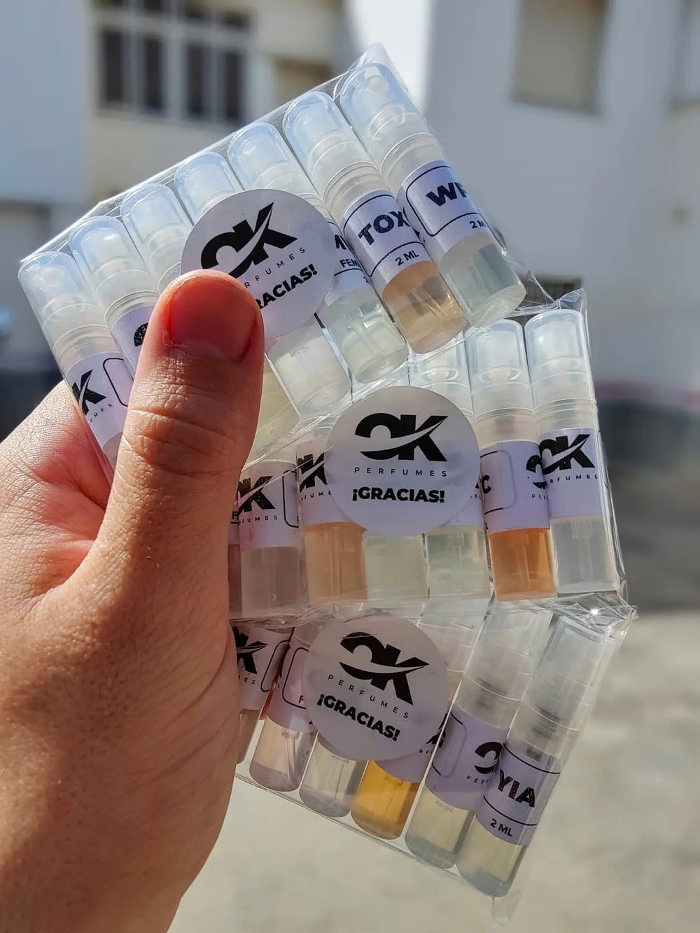 1 MUESTRA PERFUME EXTRA