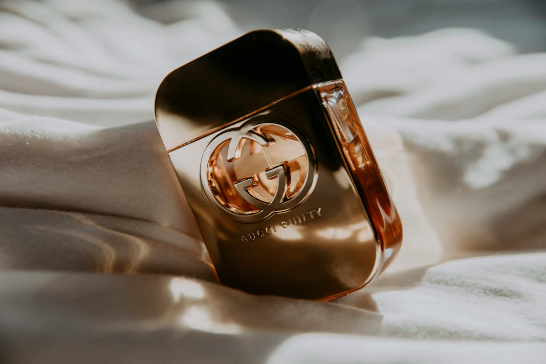 Perfumes en la Cultura Pop Moda y Elegancia