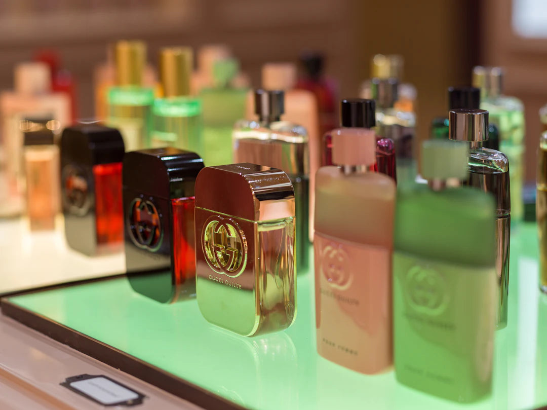 Perfumes navideños ideales para adolescentes en packs